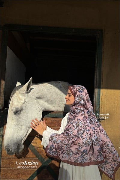 Romantik Çiçek Şal