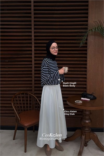 Siyah Çizgili Basic Body & Ekru Keten Kloş Etek