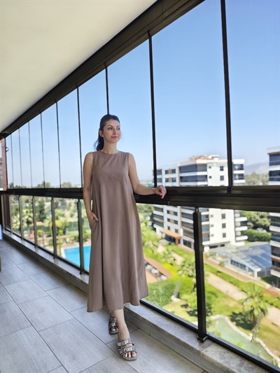 Sıfır Yaka Elbise 