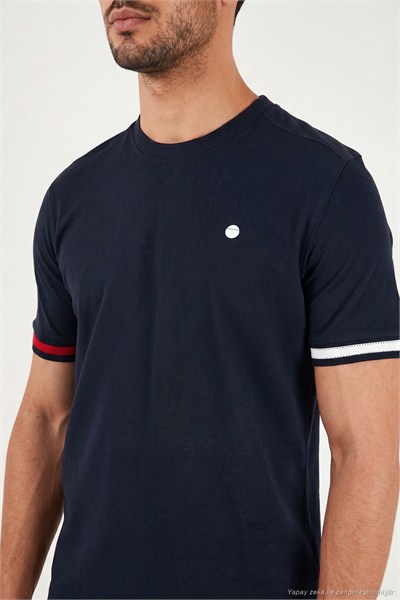 Bisiklet Yaka Kolları Renkli Şerit Detaylı Erkek T Shirt 5904060 LACİVERT