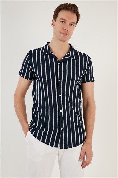Çizgili Pamuk Karışımlı Kısa Kollu Apaş Yaka Regular Fit Erkek Gömlek CF24S117664 LACİVERT