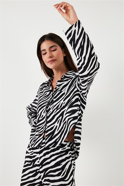 Desenli Rahat Kesim Bol Paça Yazlık Kadın Pijama Takımı 6110014 SİYAH-BEYAZ