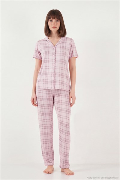 Desenli Yumuşak Dokulu Regular Fit Düğmeli Kısa Kollu Kadın Pijama Takımı 65750101Y PUDRA