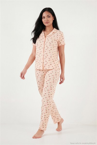 Desenli Yumuşak Dokulu Regular Fit Düğmeli Kısa Kollu Kadın Pijama Takımı 65750101Y SOMON