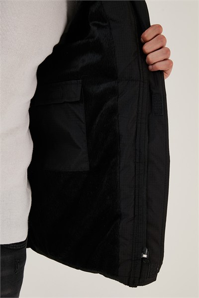 Fermuarlı Cepli Slim Fit Kapüşonlu Şişme Erkek Mont 5711050 SİYAH