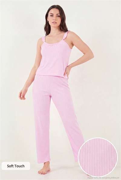 Fittilli Normal Kalıp Yuvarlak Yaka Fırfır Detaylı İnce Askılı Kadın Pijama Takımı 65770715 PEMBE