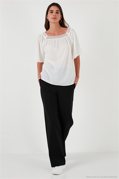 Güpürlü Regular Fit Kare Yaka Kadın Bluz 5869003 EKRU