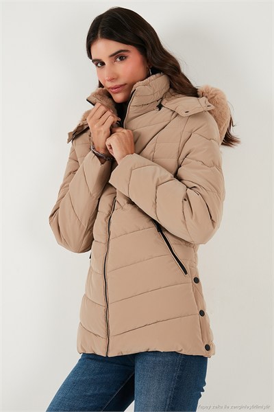 Kapitoneli Slim Fit Çıkarılabilir Kapüşonlu Kadın Mont 497MARA BEJ
