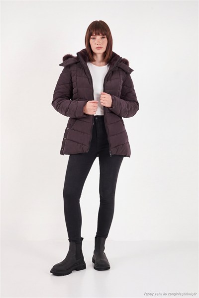 Kapitoneli Slim Fit Çıkarılabilir Kapüşonlu Kadın Mont 497MARA MÜRDÜM
