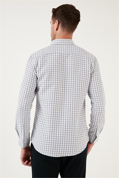 Kareli Pamuk Karışımlı Düğmeli Yaka Uzun Kollu Slim Fit Erkek Gömlek CF23S7497 LACİVERT-SİYAH