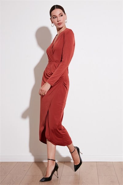Kruvaze Yaka Yırtmaçlı Drape Detaylı Midi Abiye Kadın Elbise 611EL1769 KİREMİT