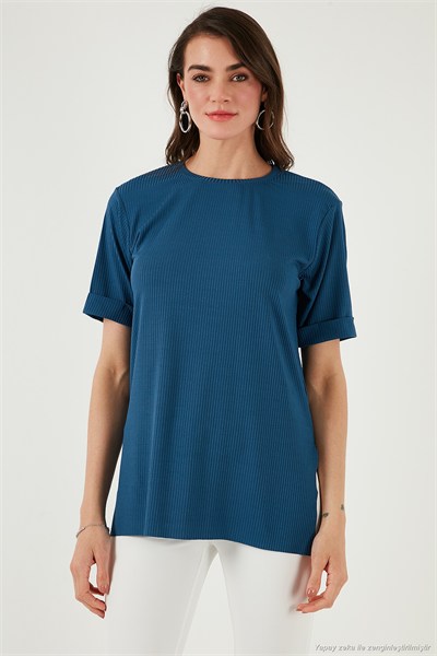 Oversize Bisiklet Yaka Yırtmaç Detaylı Kadın Bluz 5869000 İNDİGO
