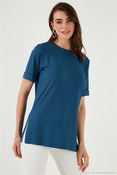 Oversize Bisiklet Yaka Yırtmaç Detaylı Kadın Bluz 5869000 İNDİGO