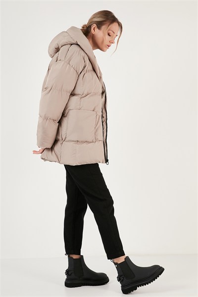 Oversize Fit Kapüşonlu Şişme Kadın Mont 640Y047 TAŞ