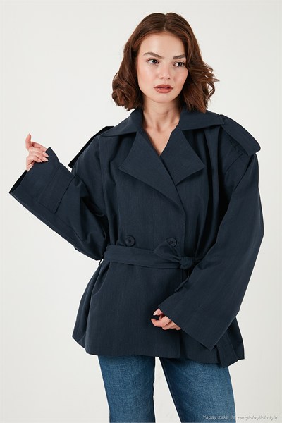 Oversize Fit Kruvaze Yaka Kuşaklı Düğmeli Kadın Trençkot 6839609 LACİVERT