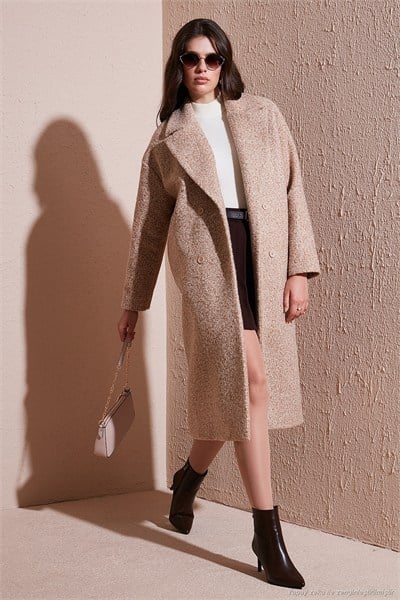 Oversize Fit Mono Yaka Düğmeli Buklet Uzun Kaşe Kadın Kaban 6810236 BEJ