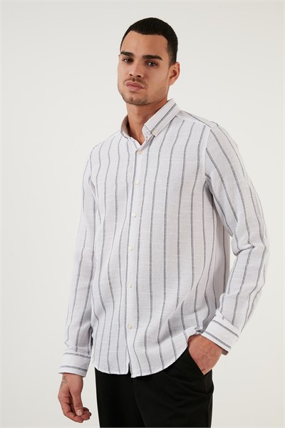 Pamuklu Çizgili Regular Fit Düğmeli Yaka Erkek Gömlek CF21S112480 BEYAZ-LACİVERT
