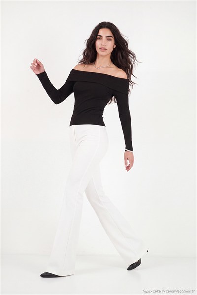 Pamuklu Fitted Fit Madonna Yaka Kadın Bluz 5866862 SİYAH