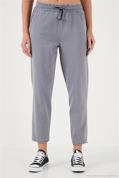 Pamuklu Normal Bel Regular Fit Düz Paça Kadın Pantolon 668YP42282S4 GRİ