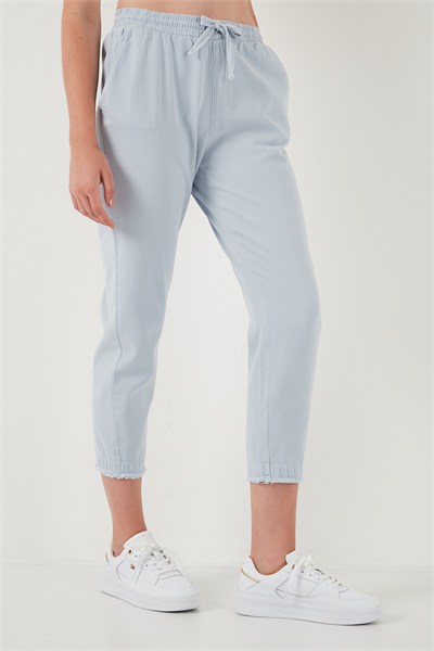 Pamuklu Normal Bel Regular Fit Düz Paça Kadın Pantolon 668YP42282S4 Buz Mavi