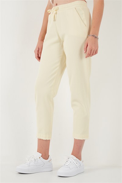 Pamuklu Normal Bel Regular Fit Düz Paça Kadın Pantolon 668YP42282S4 SARI