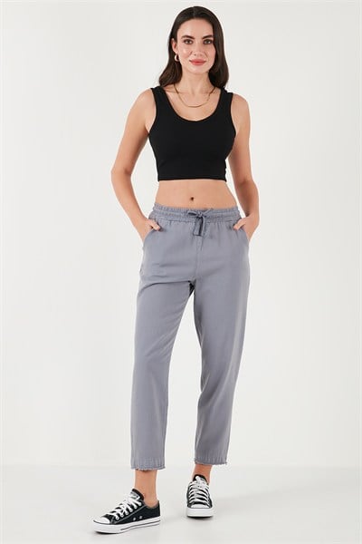 Pamuklu Normal Bel Regular Fit Düz Paça Kadın Pantolon 668YP42282S4 GRİ