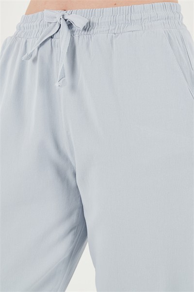 Pamuklu Normal Bel Regular Fit Düz Paça Kadın Pantolon 668YP42282S4 Buz Mavi