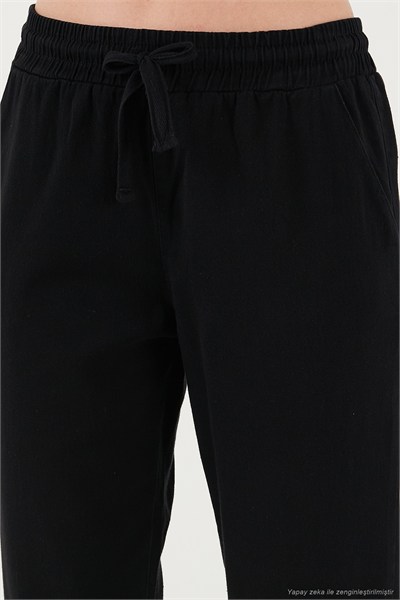 Pamuklu Normal Bel Regular Fit Düz Paça Kadın Pantolon 668YP42282S4 SİYAH