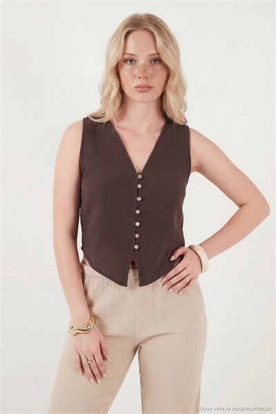 Pamuklu Regular Fit V Yaka Düğme Detaylı Yazlık Bluz Kadın Yelek 5866661 KAHVE