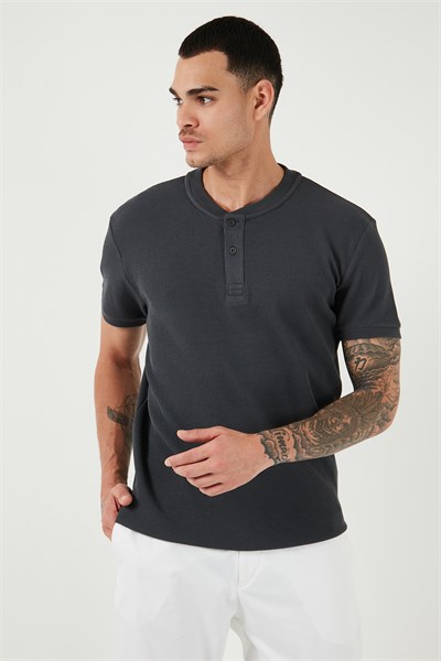 Pamuklu Relaxed Fit Düğmeli Sıfır Yaka Erkek T Shirt 5902737 ANTRASİT