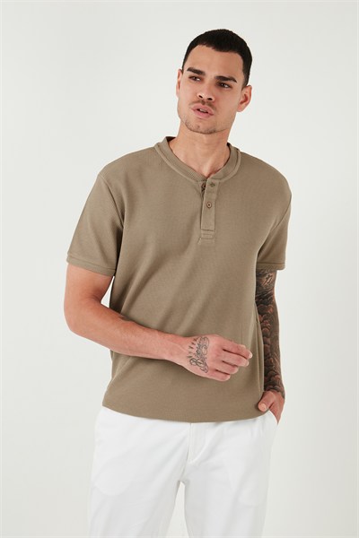 Pamuklu Relaxed Fit Düğmeli Sıfır Yaka Erkek T Shirt 5902737 Vizon Yeşili