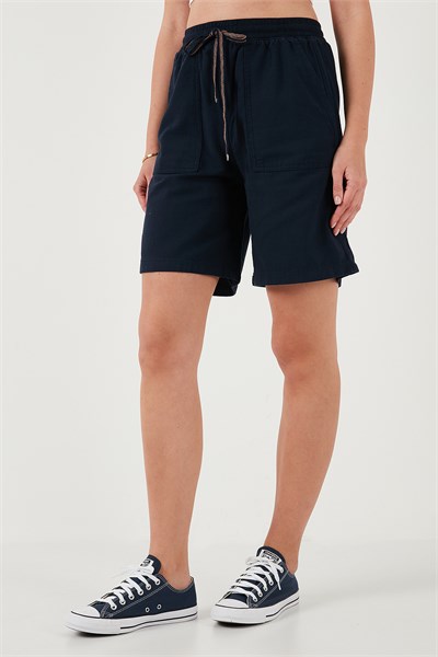 Pamuklu Relaxed Fit Yüksek Bel Cepli Mini Kadın Şort 668YP5384 LACİVERT