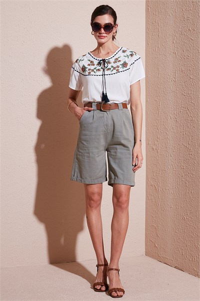 Pamuklu Relaxed Fit Yüksel Bel Kemerli Gabardin Short Kadın Şort 668YP4710 AÇIK HAKİ
