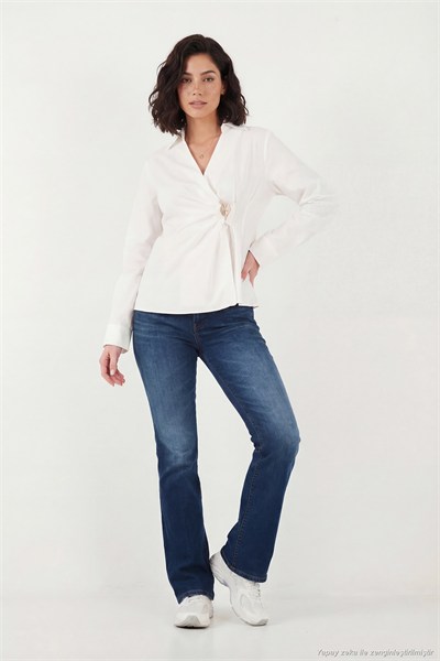 Pamuklu Slim Fit Toka Detaylı Uzun Kollu Kadın Gömlek 6778317 BEYAZ