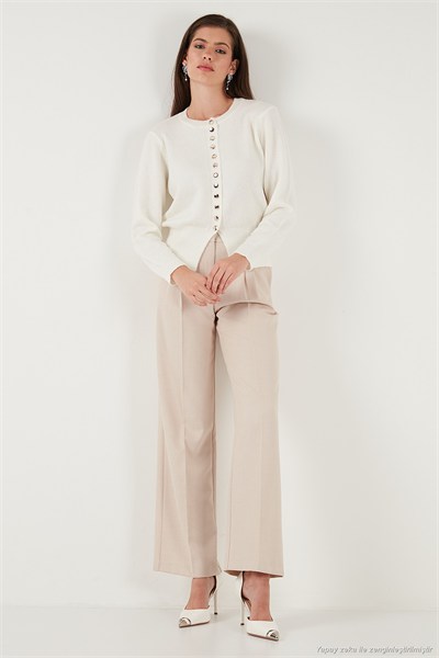Premium Comfort Fit Yuvarlak Yaka Crop Triko Kadın Hırka 680HI00164 EKRU
