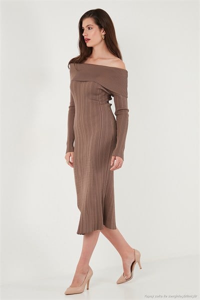 Premium Fitilli Carmen Yaka Slim Fit Midi Boy Triko Kadın Elbise 680EL00033 VİZON