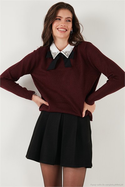 Premium Regular Fit Gömlek Yaka Yumuşak Dokulu Fiyonk Detaylı Taşlı Kadın Kazak 680KZ00035 BORDO