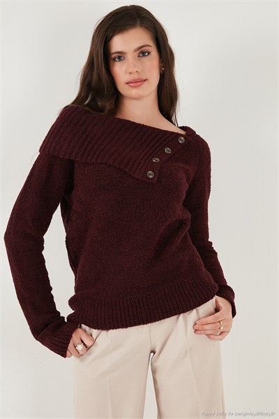 Premium Regular Fit Kayık Yaka Düğme Detaylı Kadın Kazak 680KZ002563 BORDO