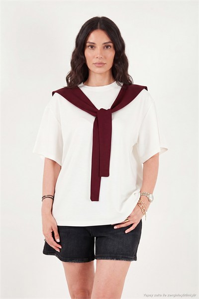 Rahat Kalıp Bisiklet Yaka Omuz Şal Detaylı Kadın T Shirt 5867044 Ekru-Bordo