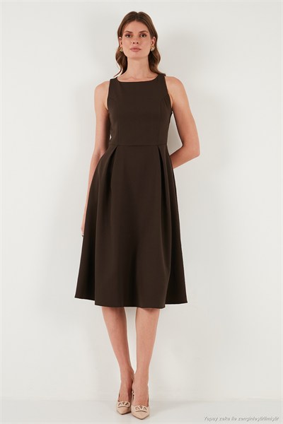 Regular Fit Bisiklet Yaka Cepli Pileli Midi Boy Abiye ve Mezuniyet Kadın Elbise 6111963 KAHVE