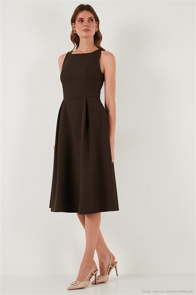 Regular Fit Bisiklet Yaka Cepli Pileli Midi Boy Abiye ve Mezuniyet Kadın Elbise 6111963 KAHVE