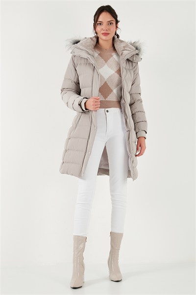 Regular Fit Çıkarılabilir Kapüşonlu Fermuarlı Cepli Şişme Kadın Mont 497EMİLY TAŞ