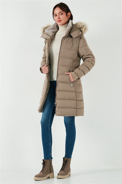 Regular Fit Çıkarılabilir Kapüşonlu Fermuarlı Cepli Şişme Kadın Mont 497EMİLY KOYU BEJ