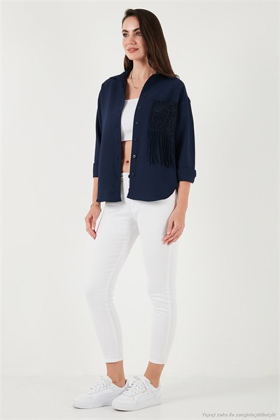 Regular Fit Güpürlü Cep Detaylı Uzun Kollu Kadın Gömlek 6773215 LACİVERT