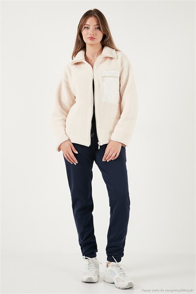 Regular Fit Klasik Yaka Göğüs Cep Detaylı Peluş Hırka Kadın Polar 5866437 KREM