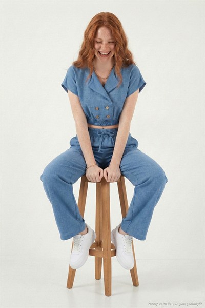 Regular Fit Kruvaze Yaka Düğme Detaylı Crop Kadın Takım 5866446 MAVİ