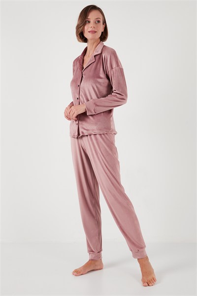 Regular Fit Yumuşak Dokulu Parlak Kadife Ribanalı Kadın Pijama Takımı 6097110 PUDRA