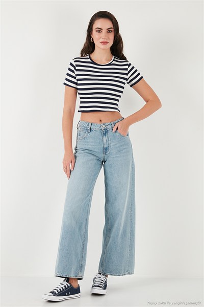 Slim Fit Bisiklet Yaka Çizgili Crop Kadın T Shirt 5866110 LACİVERT