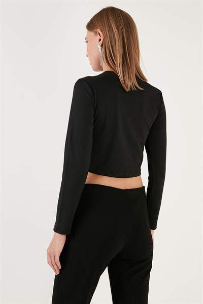 Slim Fit Bisiklet Yaka Zincirli Crop Kadın Bluz 5865397 SİYAH