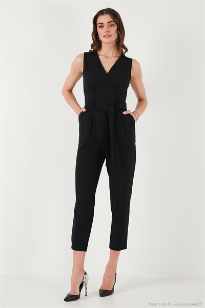 Slim Fit Düz Paça Kruvaze Yaka Kemerli Kadın Tulum 6783626 SİYAH